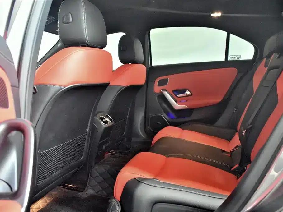 2024 Mercedes-Benz A-Class AMG A 35 L 4MATIC — миниатюра 11