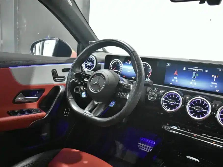 2024 Mercedes-Benz A-Class AMG A 35 L 4MATIC — миниатюра 7