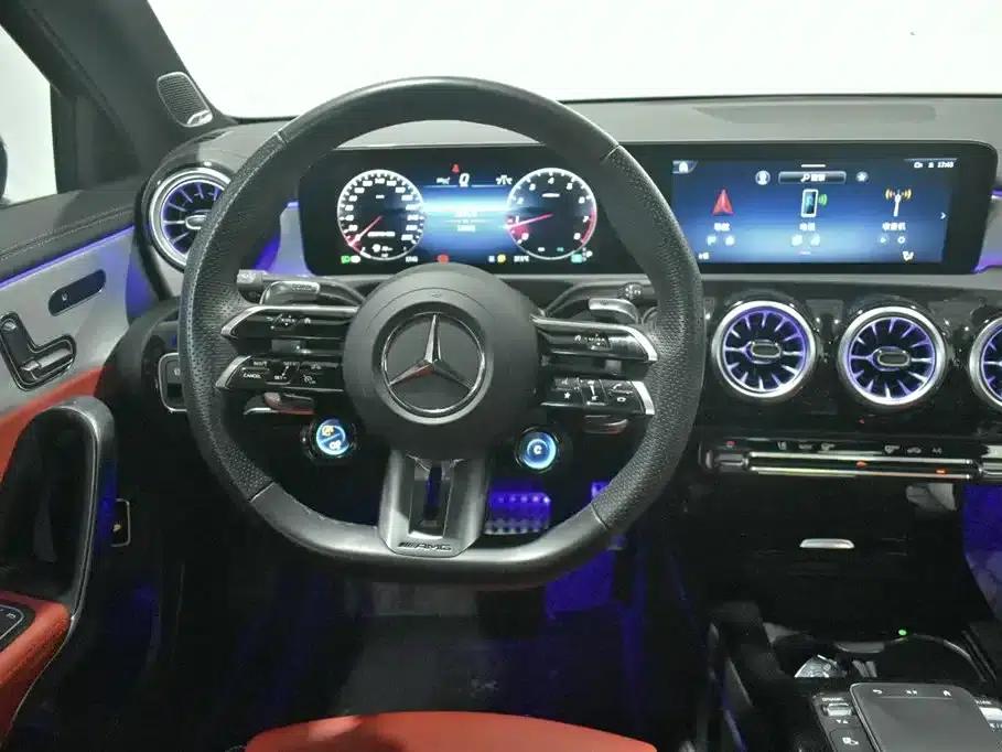 2024 Mercedes-Benz A-Class AMG A 35 L 4MATIC — миниатюра 8
