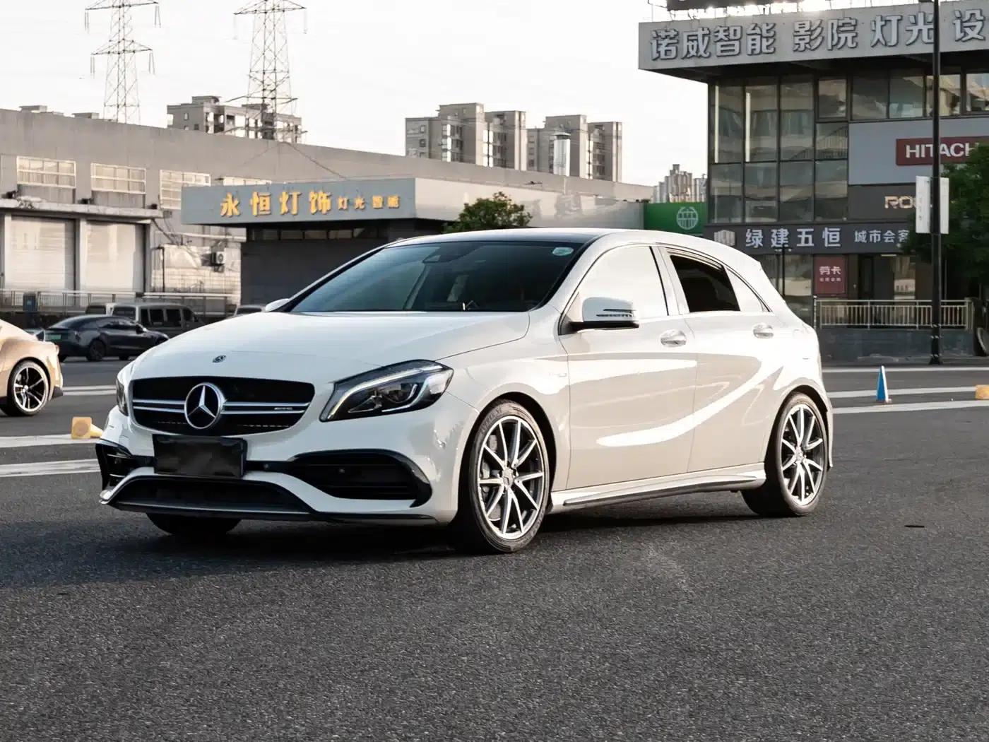 2016 Mercedes-Benz A-Class AMG (Imported) AMG A 45 4MATIC — миниатюра 1