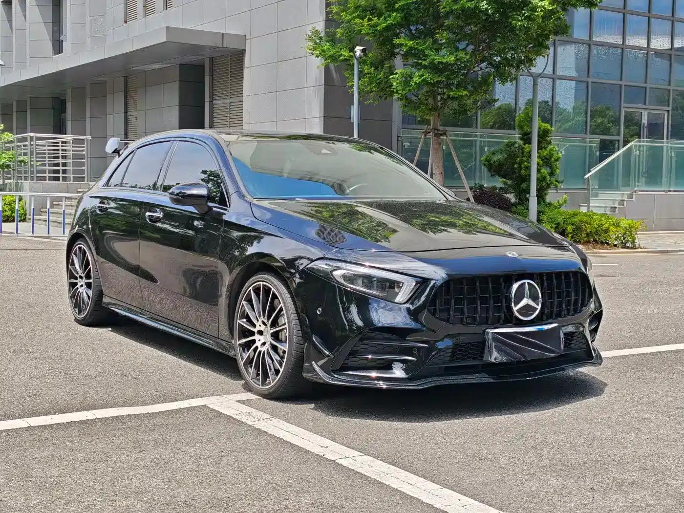 Imported 2023 Mercedes-Benz A-Class AMG A 35 4MATIC Sunrise Special Edition — миниатюра 3