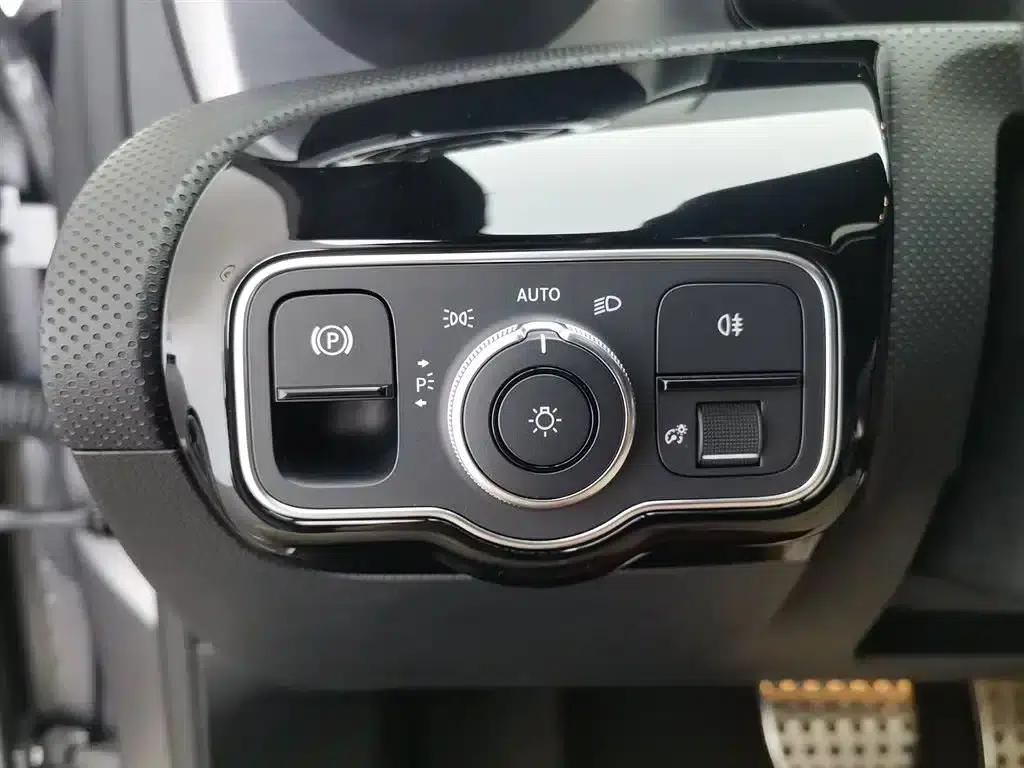 2020 Mercedes-Benz A-Class AMG (Imported) Facelift AMG A 35 4MATIC — миниатюра 21