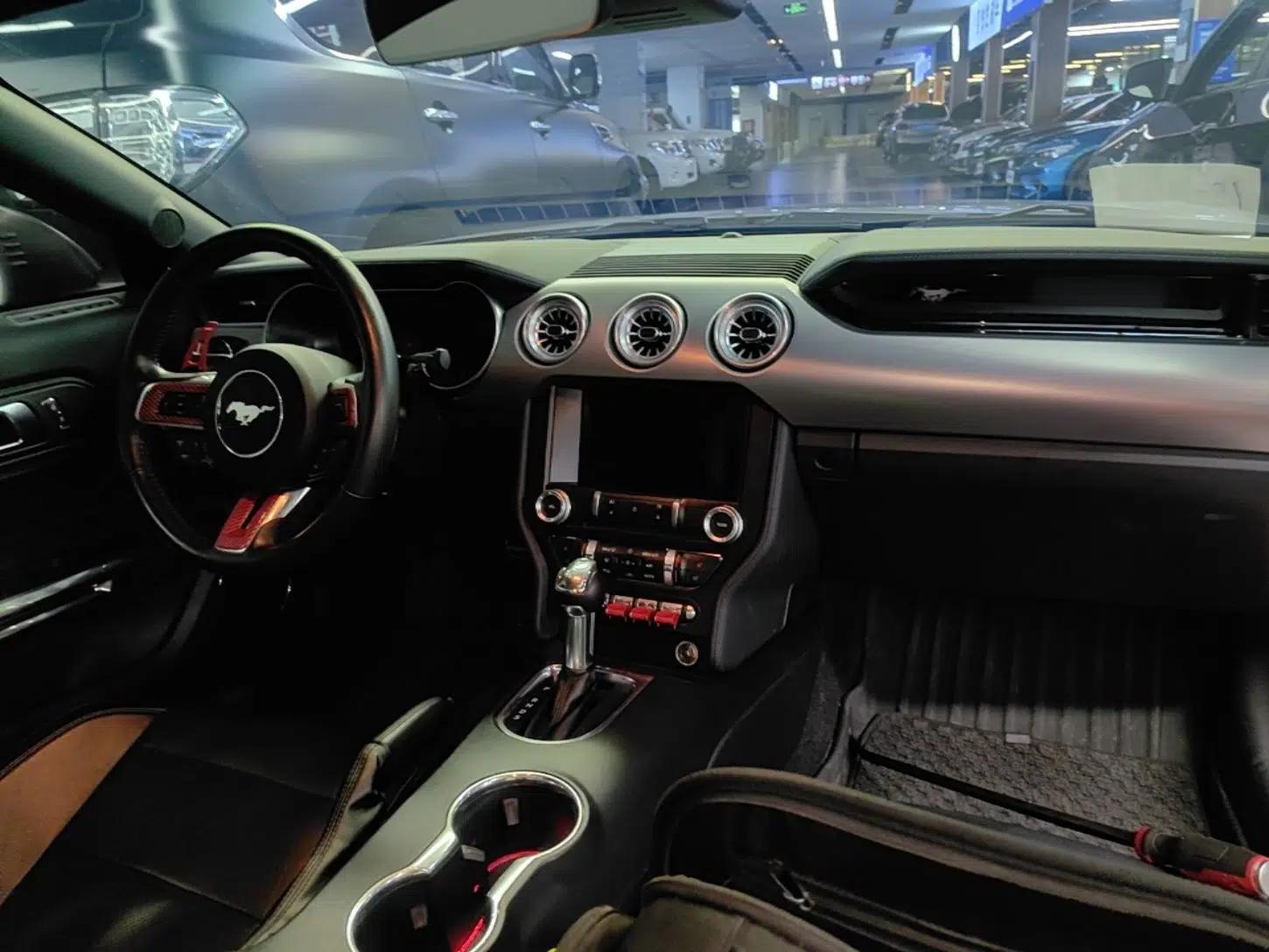 Ford Mustang 2019 2.3L EcoBoost — миниатюра 12
