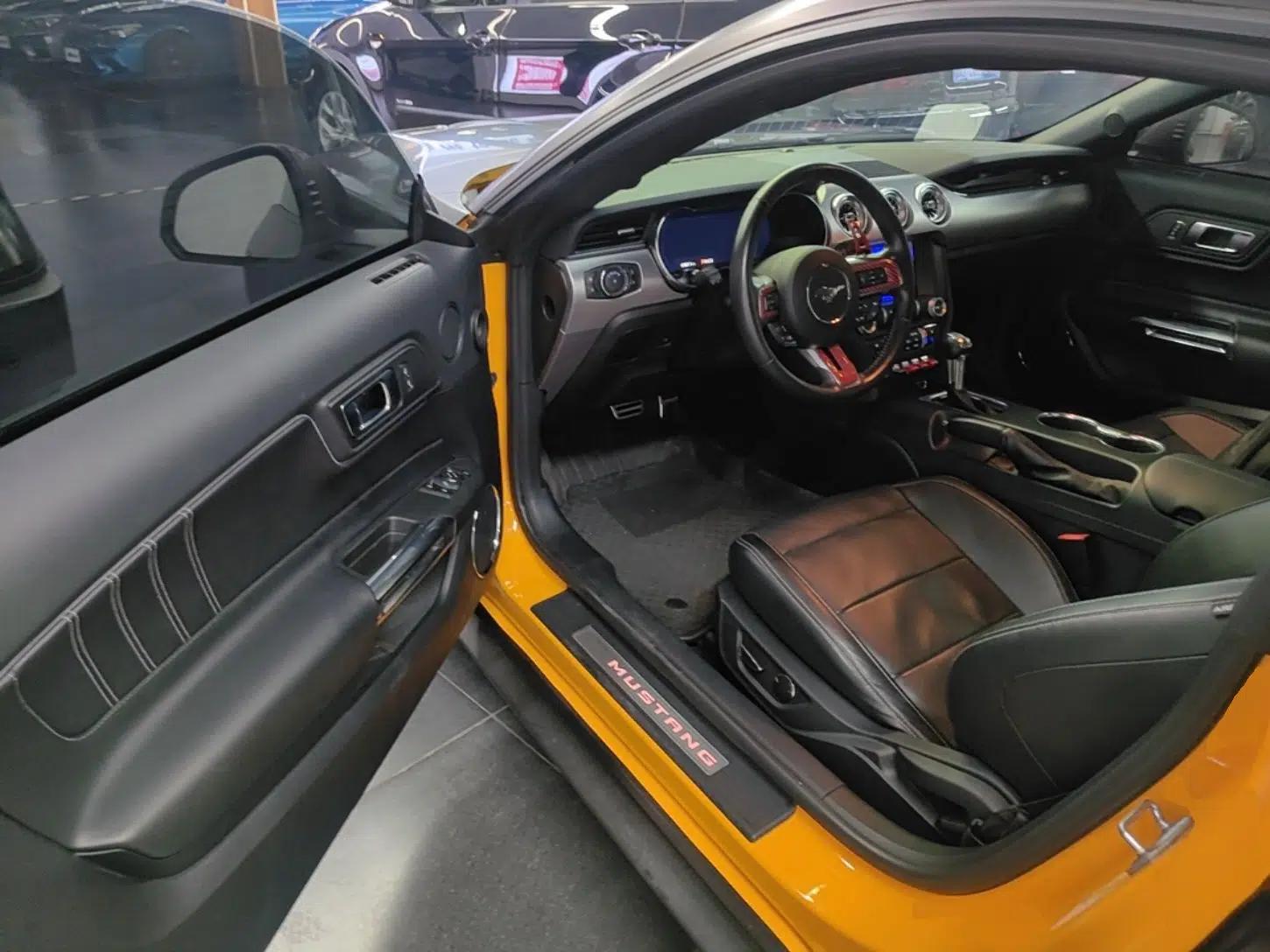 Ford Mustang 2019 2.3L EcoBoost — миниатюра 18