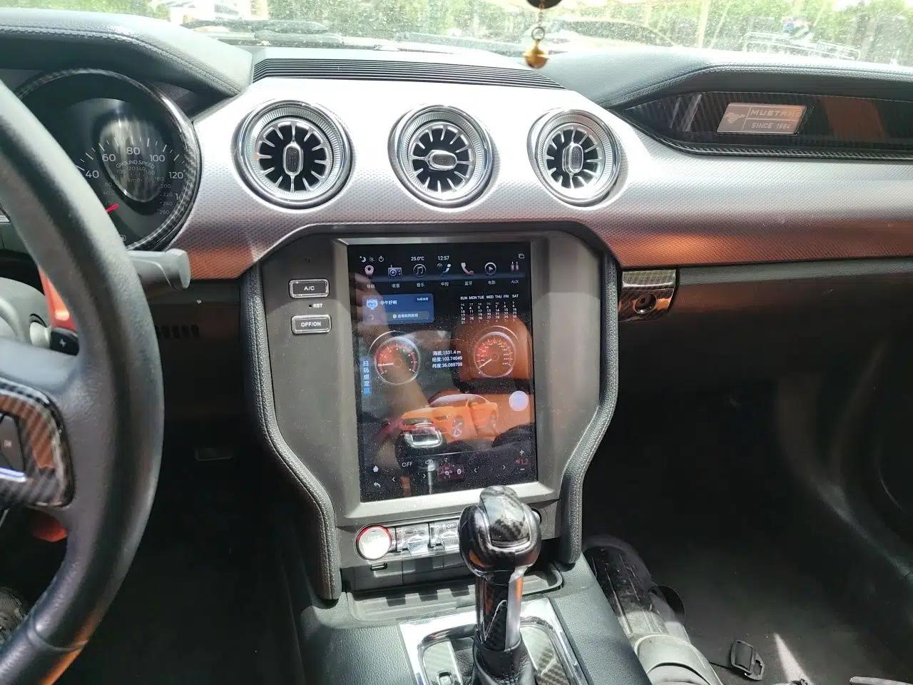 Ford Mustang 2015 2.3T Automatic U.S.-Spec Version — миниатюра 14