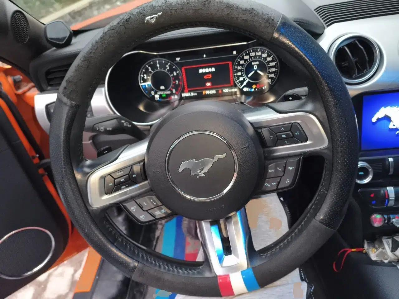 Ford Mustang 2019 2.3L EcoBoost — миниатюра 11