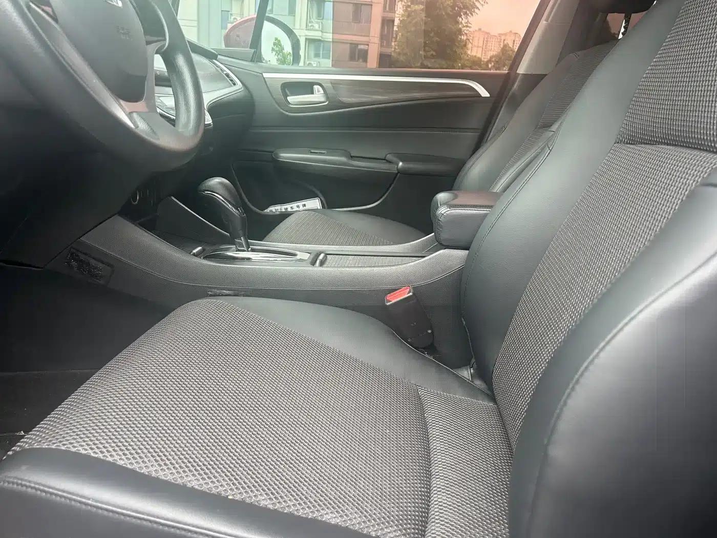 Jade 2017 1.8L Automatic Comfort Edition 5-seater — миниатюра 10