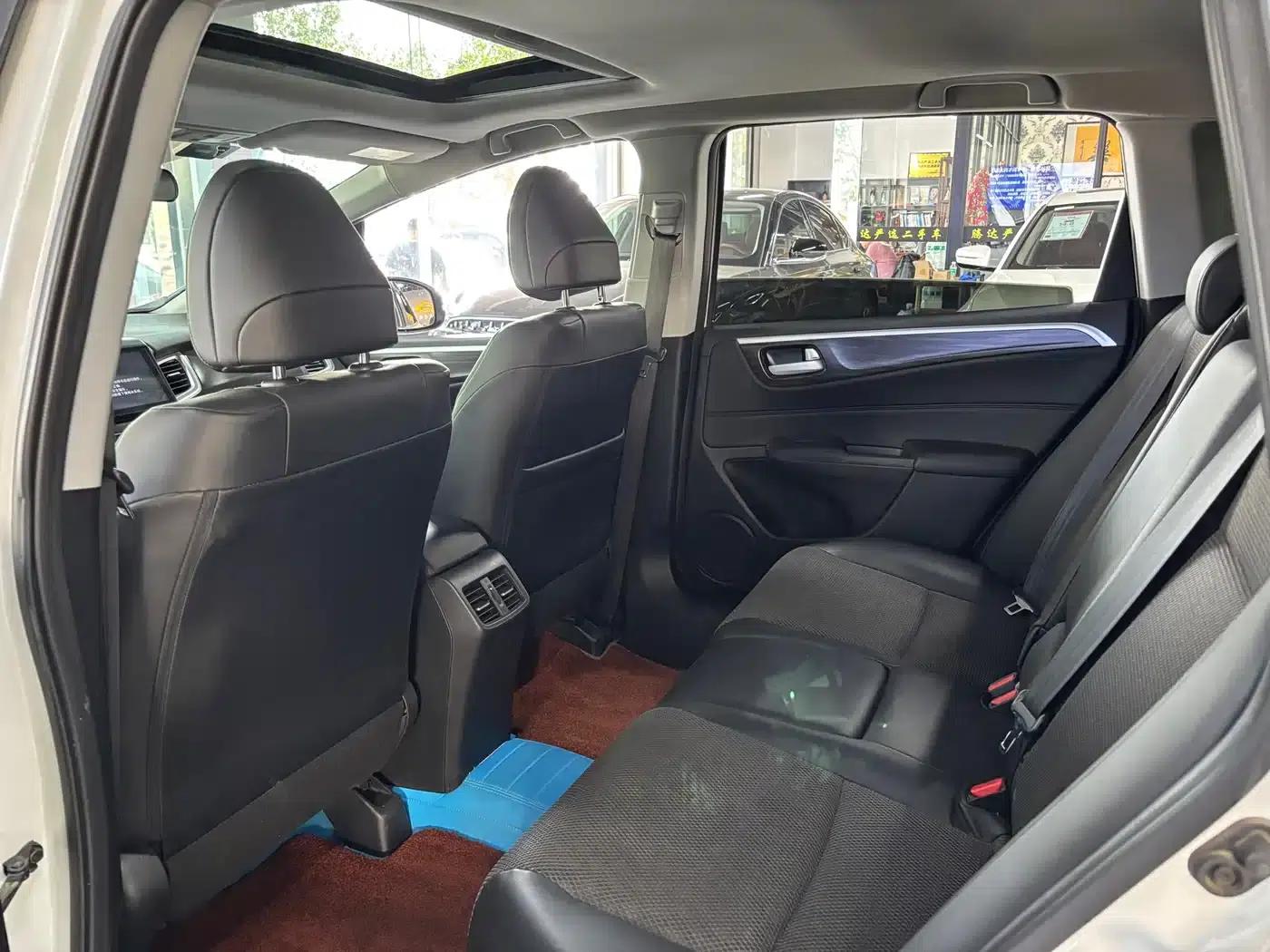 Jade 2017 1.8L Automatic Comfort Edition 5-seater — миниатюра 8