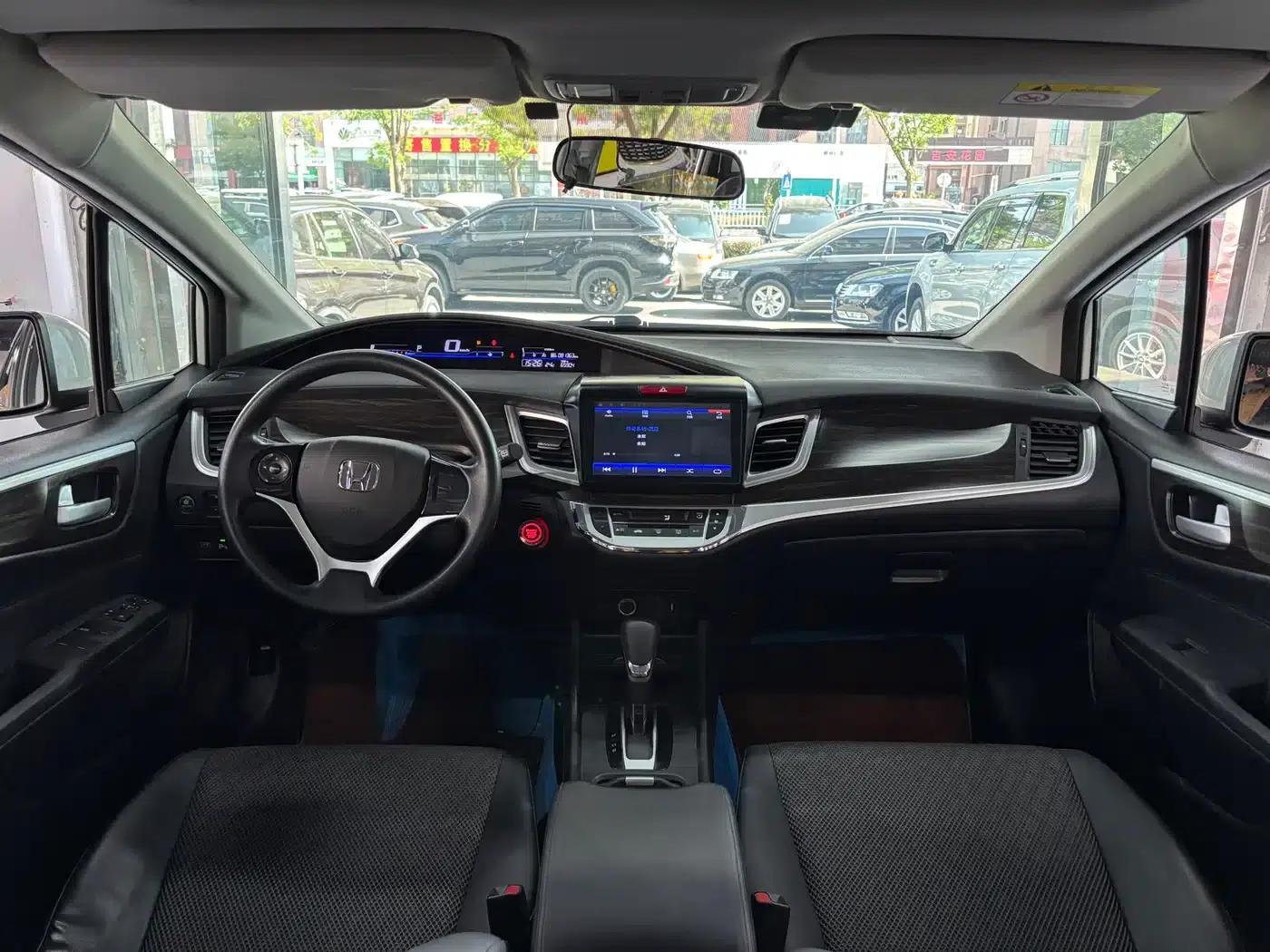 Jade 2017 1.8L Automatic Comfort Edition 5-seater — миниатюра 9
