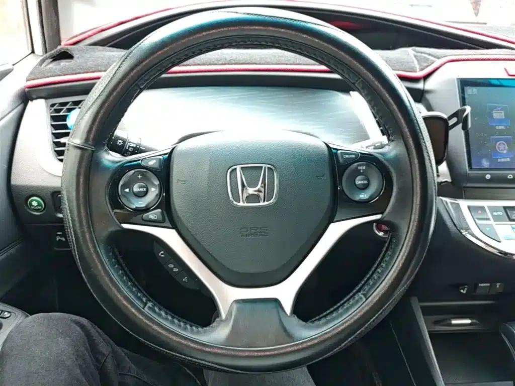Jade 2014 1.8L CVT Luxury Premium Edition 5-seater — миниатюра 11