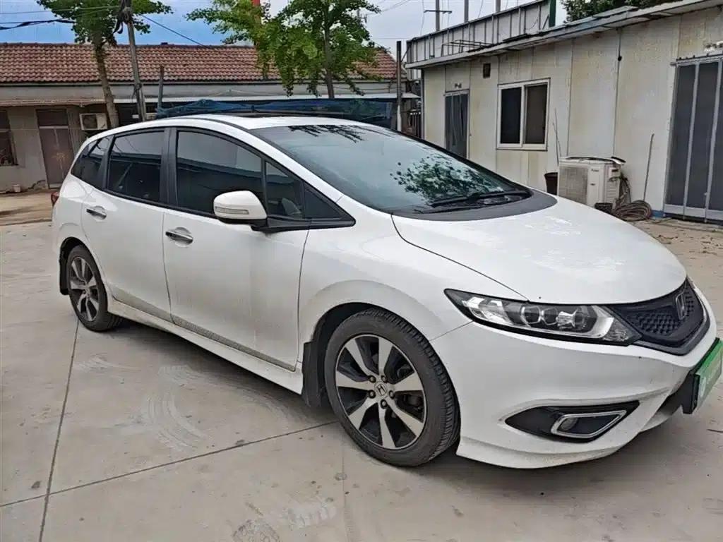 Jade 2014 1.8L CVT Luxury Premium Edition 5-seater — миниатюра 4