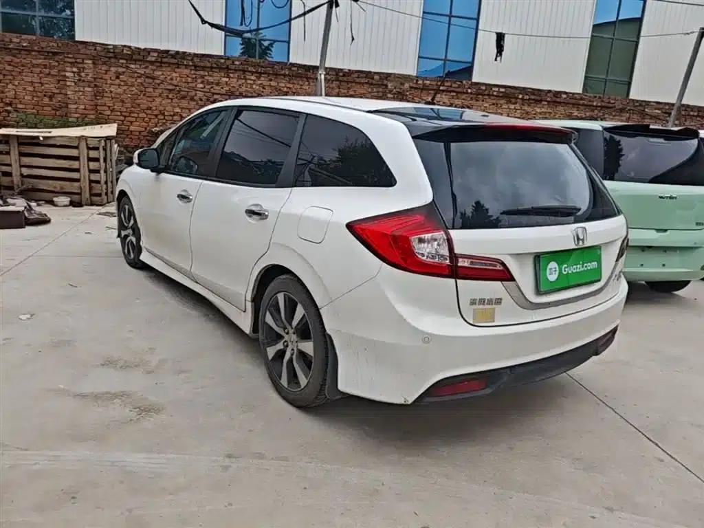 Jade 2014 1.8L CVT Luxury Premium Edition 5-seater — миниатюра 5