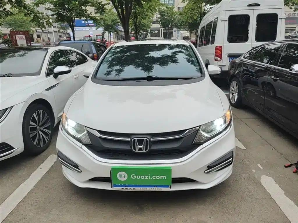 Jade 2017 1.8L Automatic Comfort Edition 5-seater — миниатюра 3