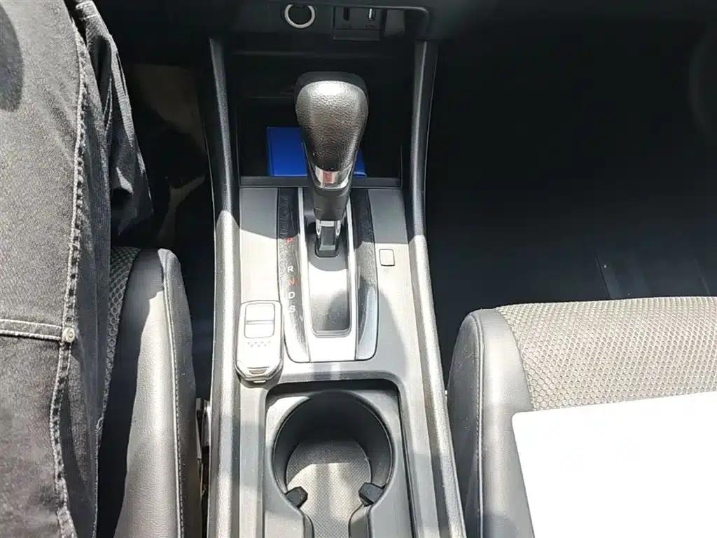 Jade 2017 1.8L Automatic Comfort Edition 5-seater — миниатюра 14