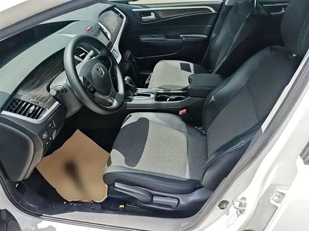 Jade 2017 1.8L Automatic Comfort Edition 5-seater — миниатюра 15