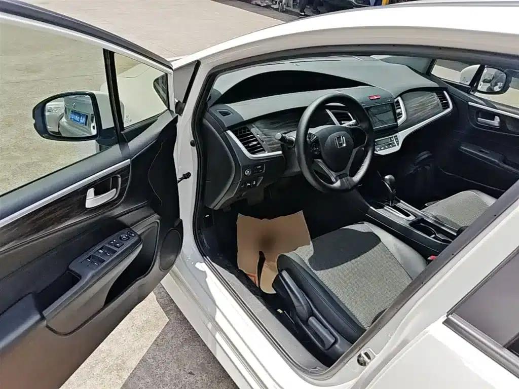Jade 2017 1.8L Automatic Comfort Edition 5-seater — миниатюра 16