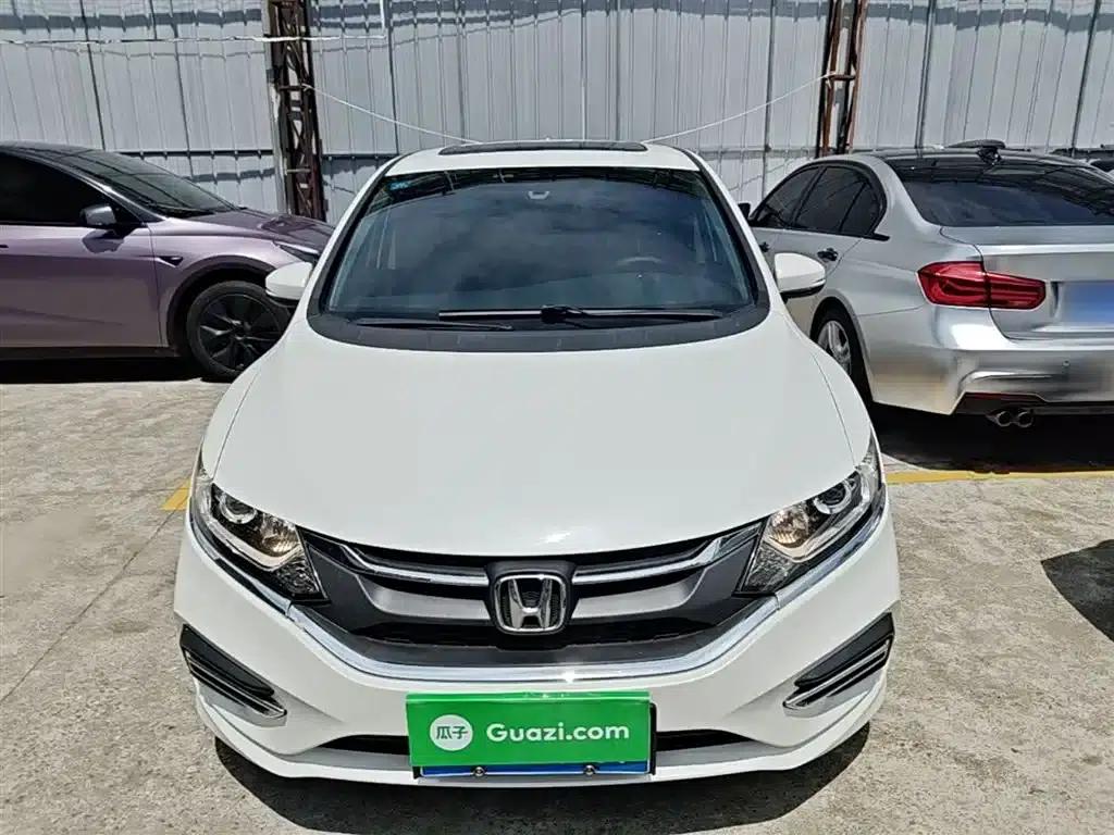 Jade 2017 1.8L Automatic Comfort Edition 5-seater — миниатюра 3