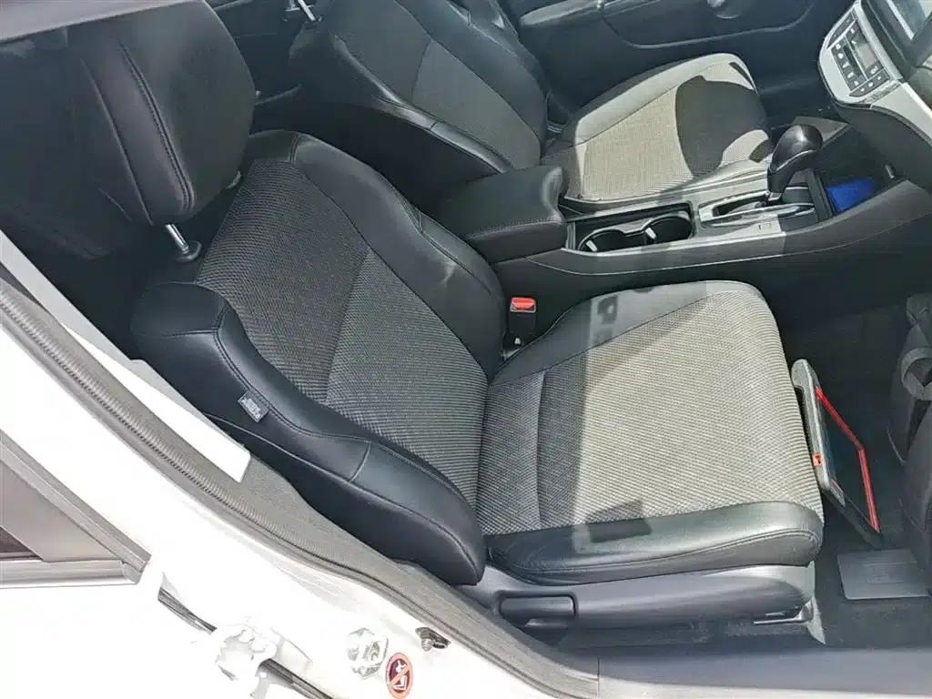 Jade 2017 1.8L Automatic Comfort Edition 5-seater — миниатюра 25