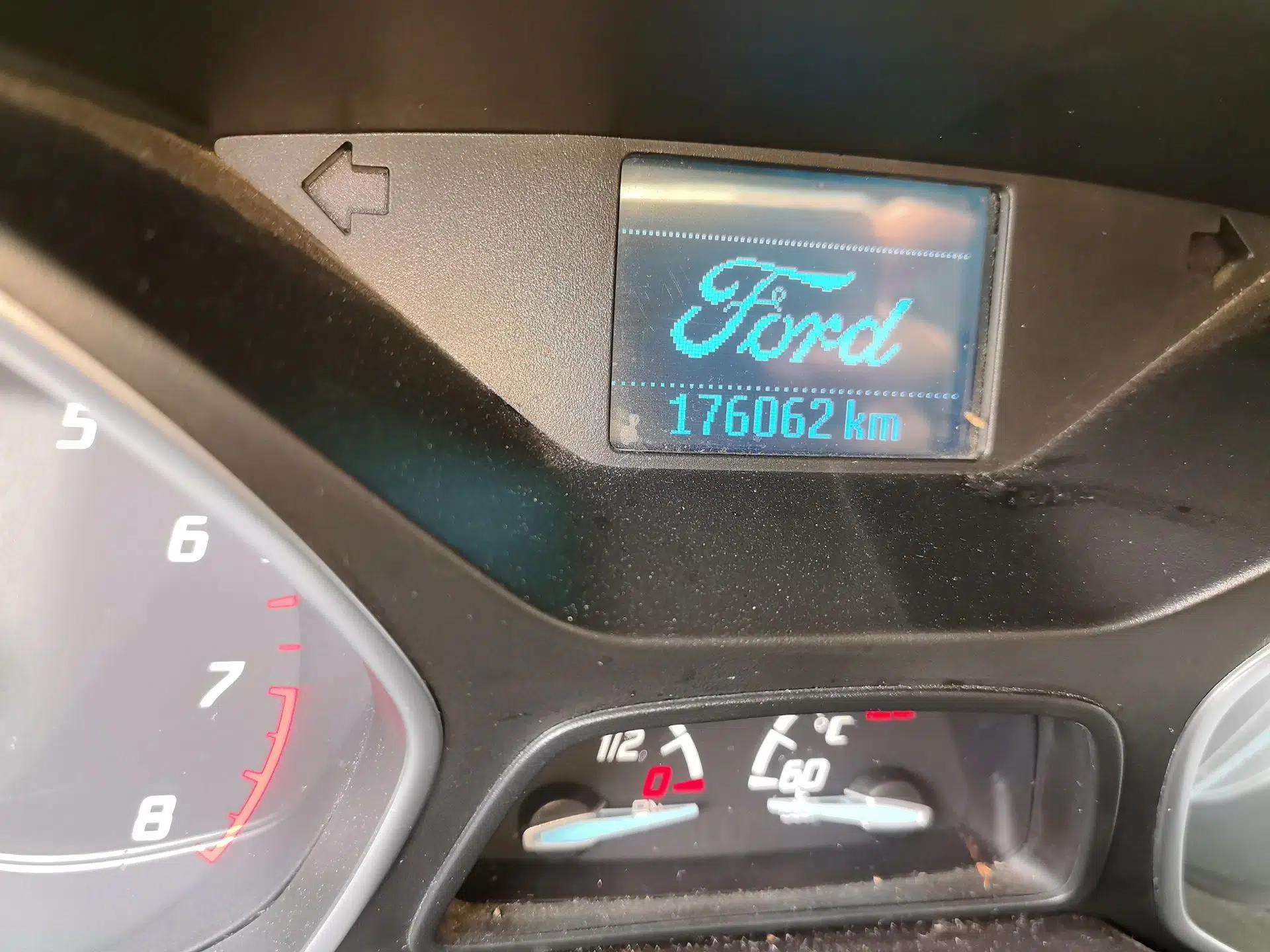 Ford Kuga 2013 1.6L GTDi Two-Wheel-Drive Comfort Model — миниатюра 13