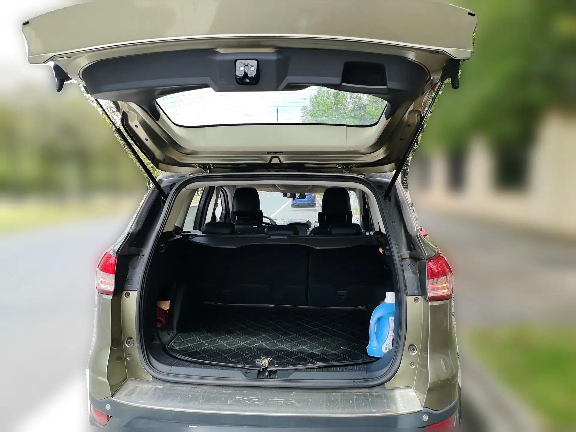 Ford Kuga 2013 1.6L GTDi Two-Wheel-Drive Comfort Model — миниатюра 20