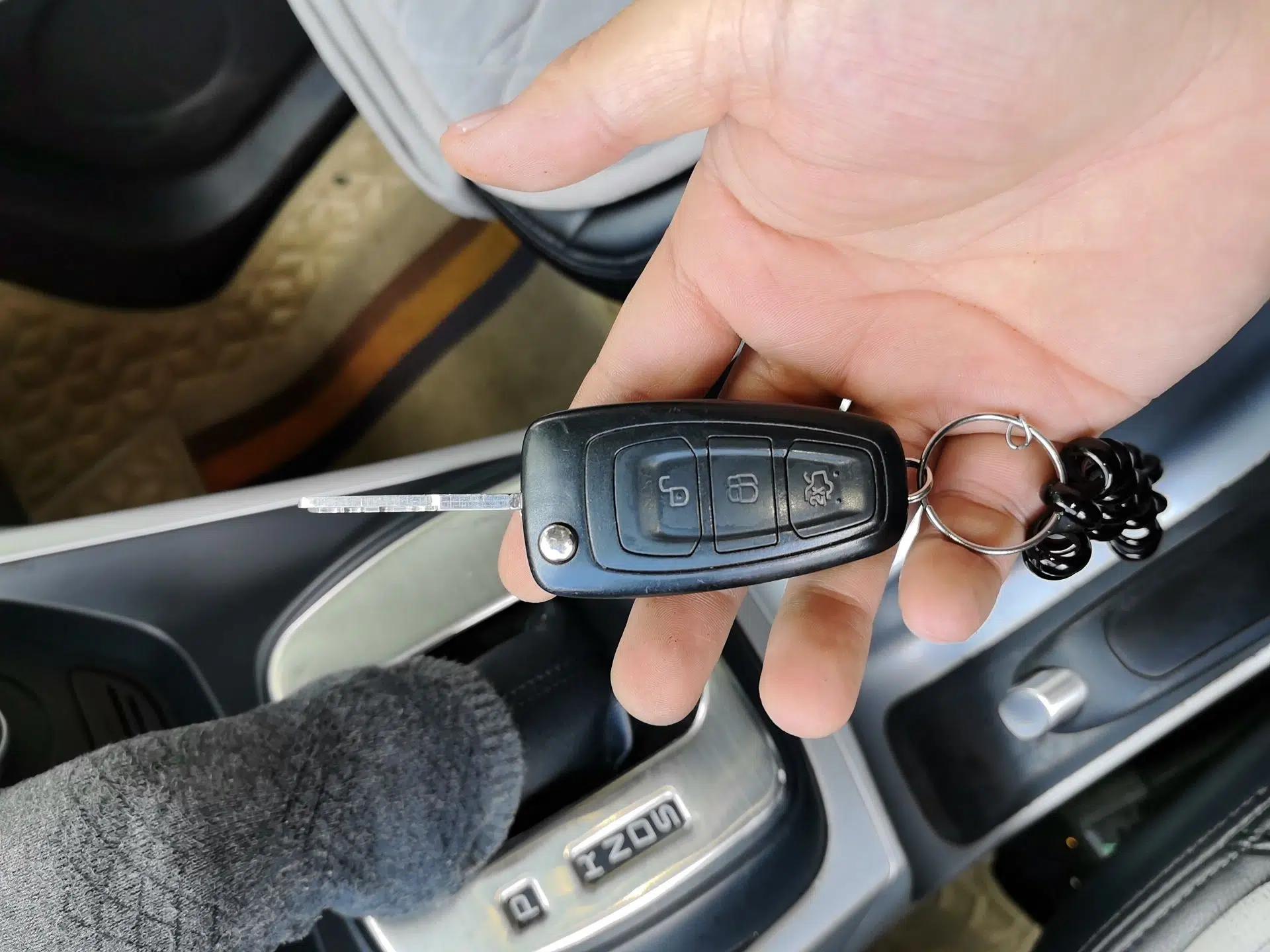 Ford Kuga 2013 1.6L GTDi Two-Wheel-Drive Comfort Model — миниатюра 9