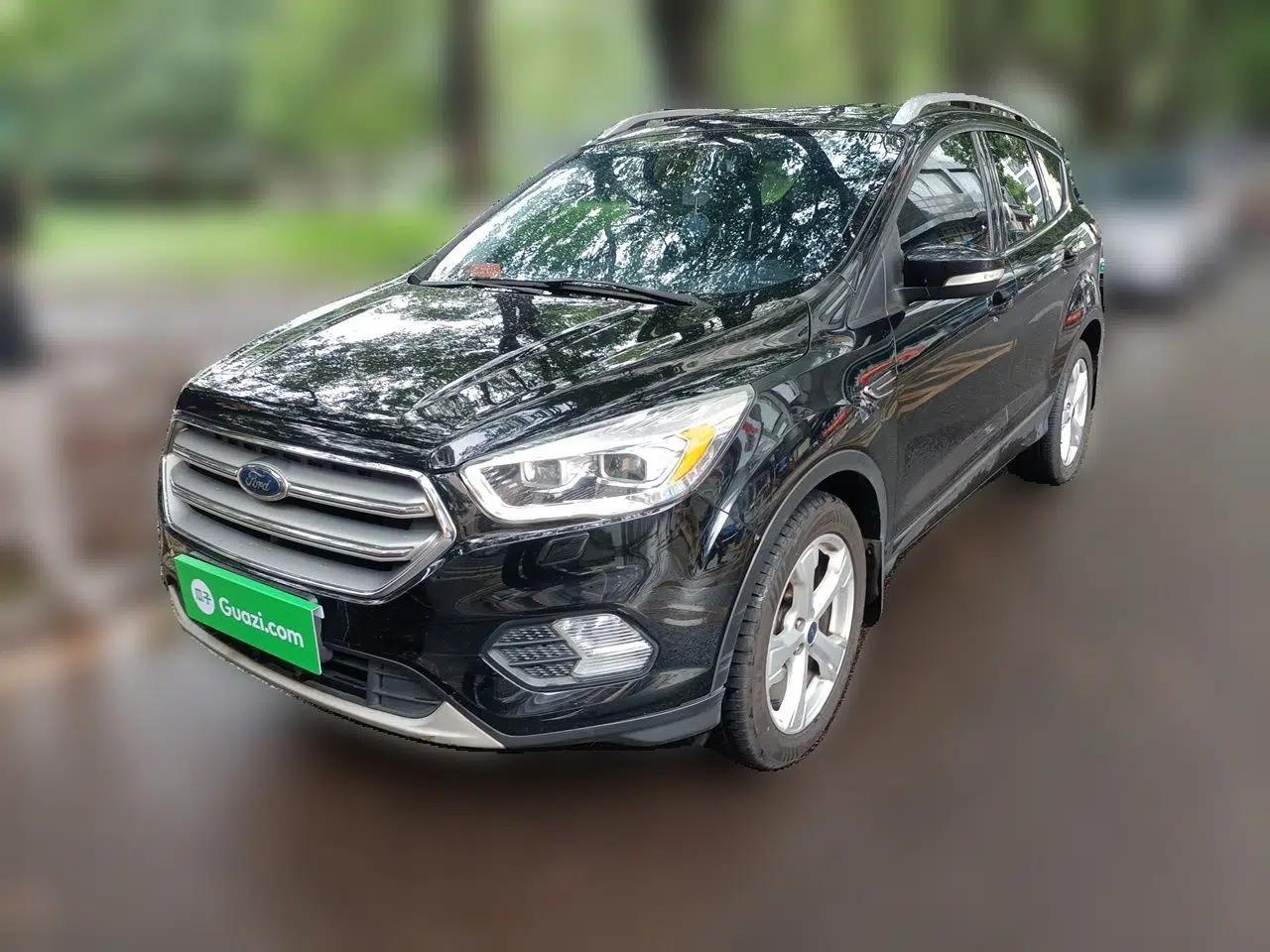 Ford Kuga 2018 Facelifted EcoBoost 180 Two-Wheel Drive Luxury Wing Edition — миниатюра 1