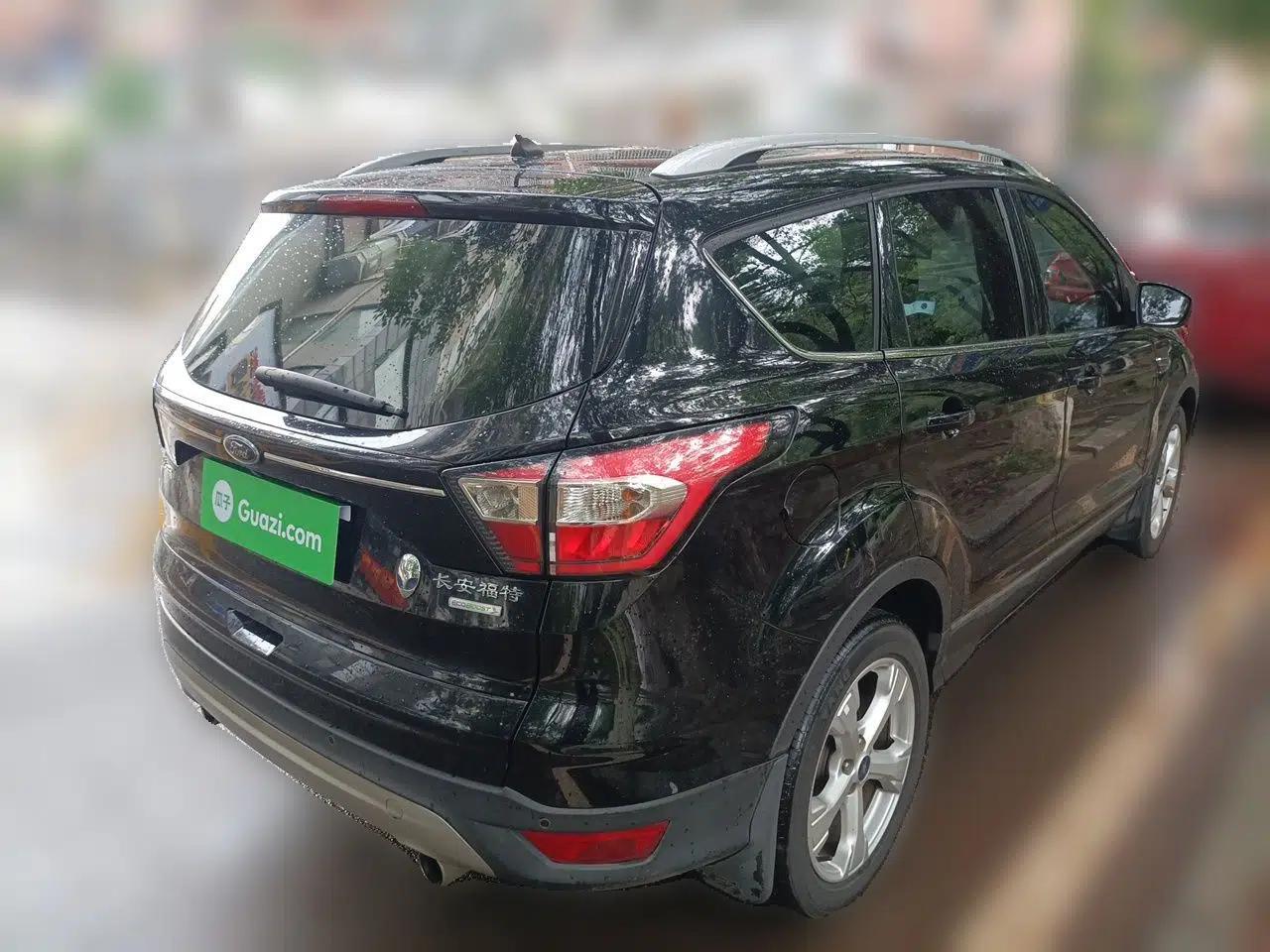 Ford Kuga 2018 Facelifted EcoBoost 180 Two-Wheel Drive Luxury Wing Edition — миниатюра 6