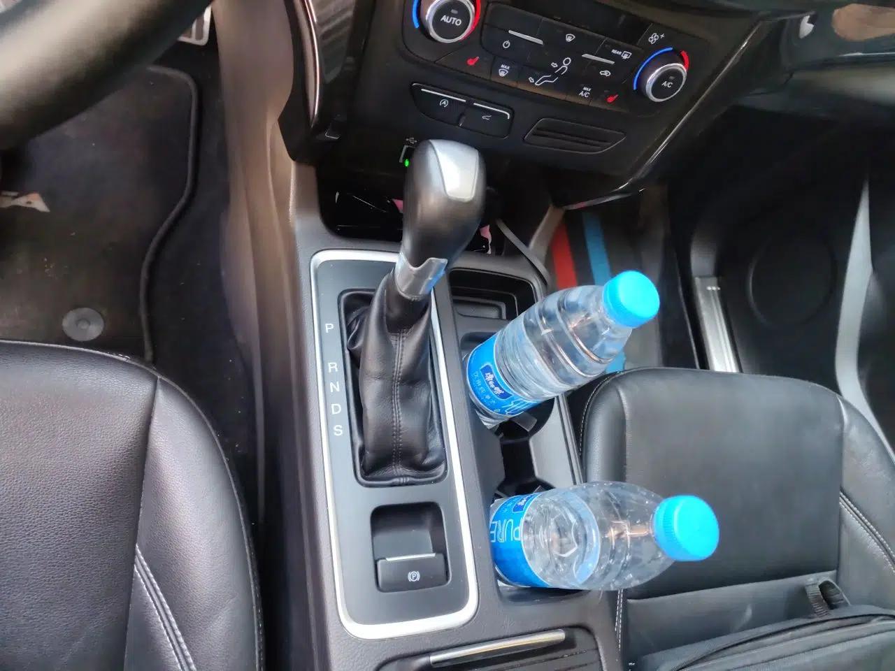 Ford Kuga 2017 EcoBoost 245 4x4 Prestige Edition — миниатюра 15