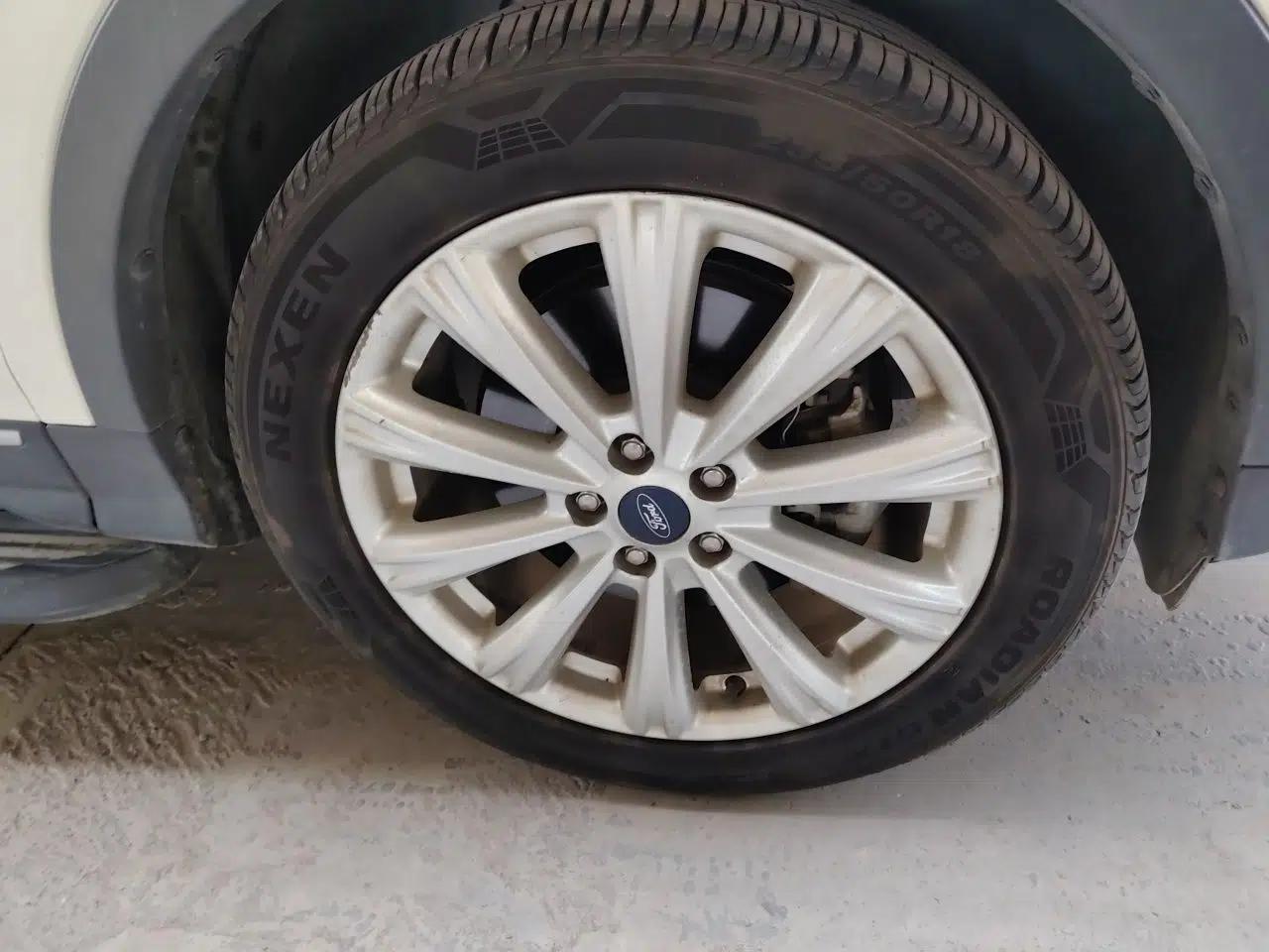 Ford Kuga 2017 EcoBoost 245 4x4 Prestige Edition — миниатюра 8