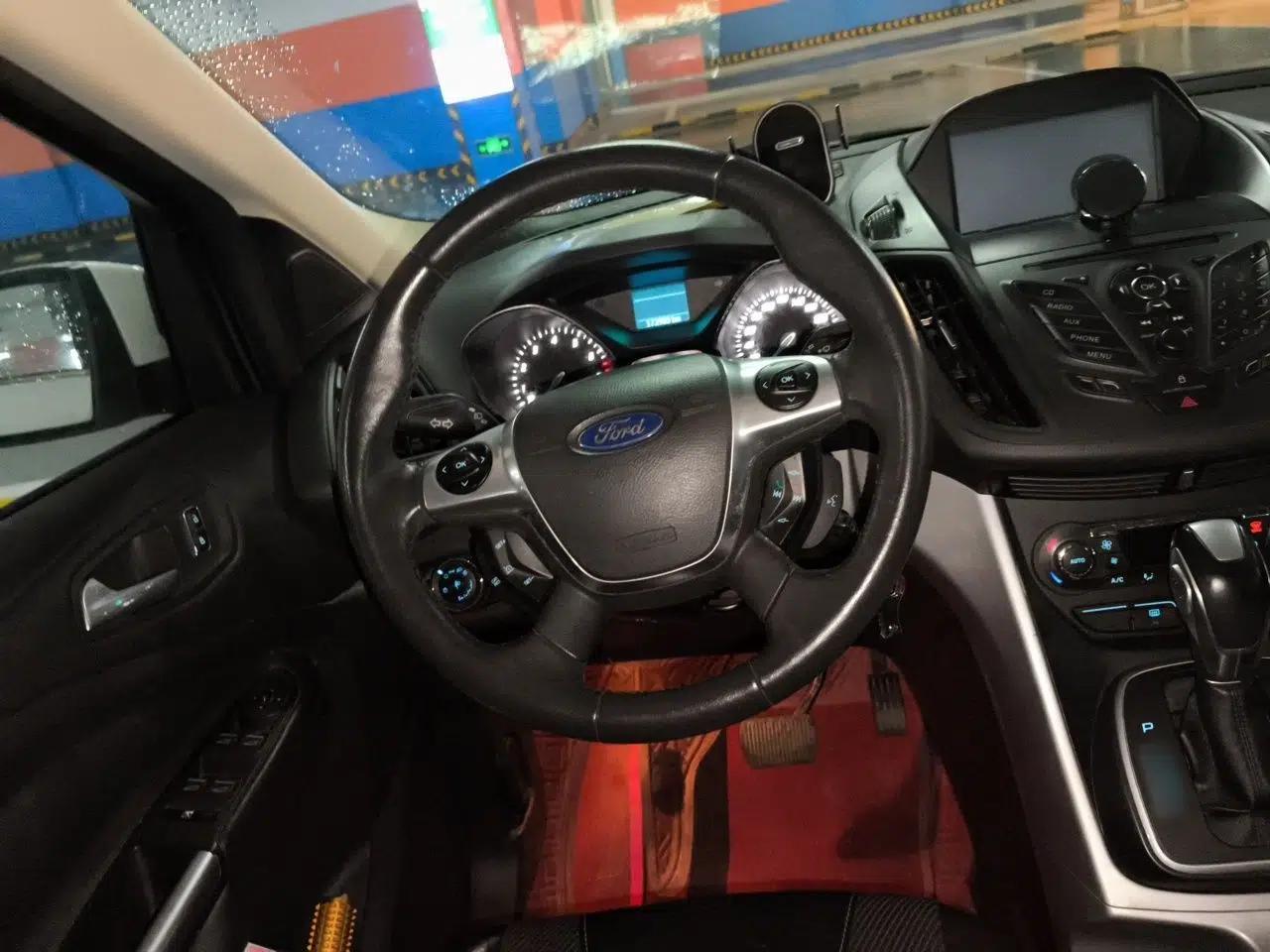Ford Kuga 2013 1.6L GTDi Two-Wheel-Drive Trend Model — миниатюра 11