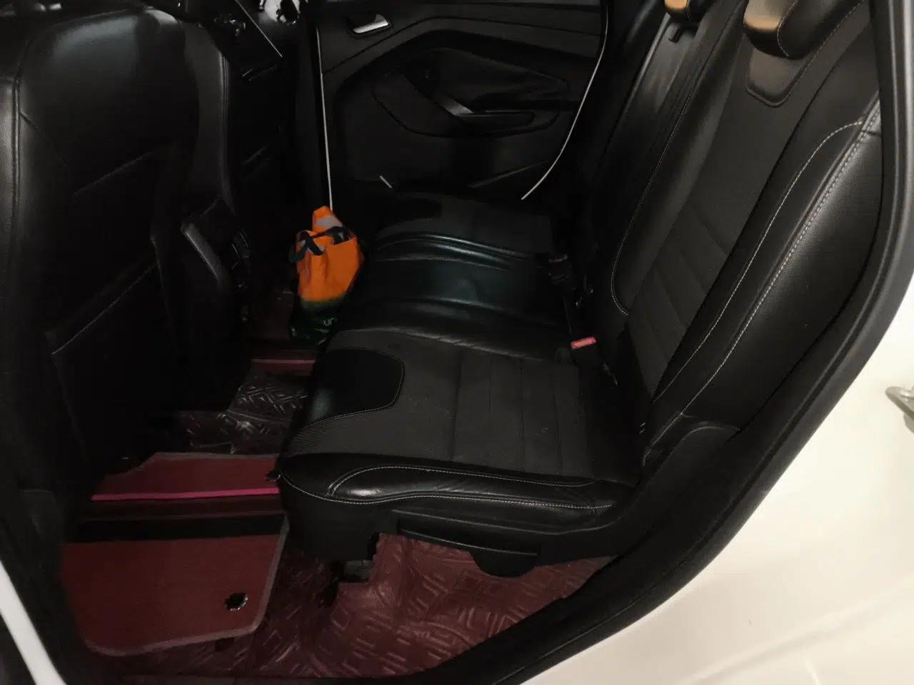 Ford Kuga 2013 1.6L GTDi Two-Wheel-Drive Trend Model — миниатюра 18