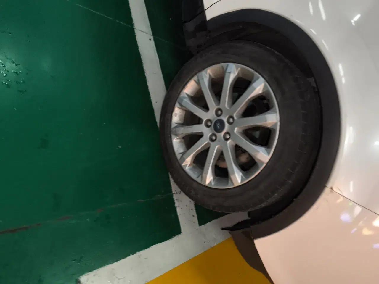 Ford Kuga 2013 1.6L GTDi Two-Wheel-Drive Trend Model — миниатюра 8