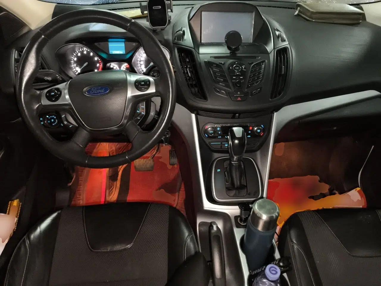 Ford Kuga 2013 1.6L GTDi Two-Wheel-Drive Trend Model — миниатюра 10