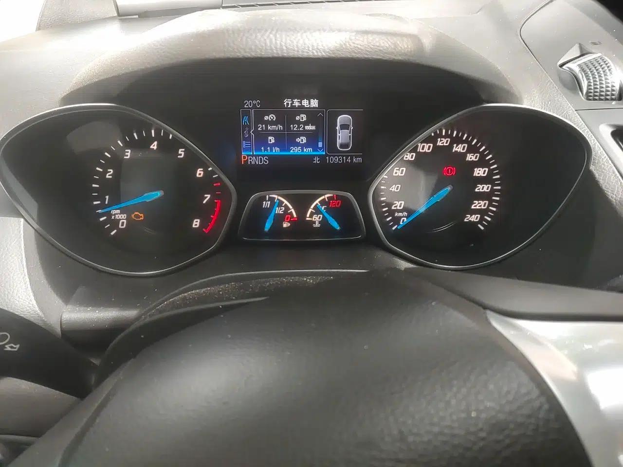 Ford Kuga 2013 2.0L GTDi Four-Wheel-Drive Sport Model — миниатюра 12