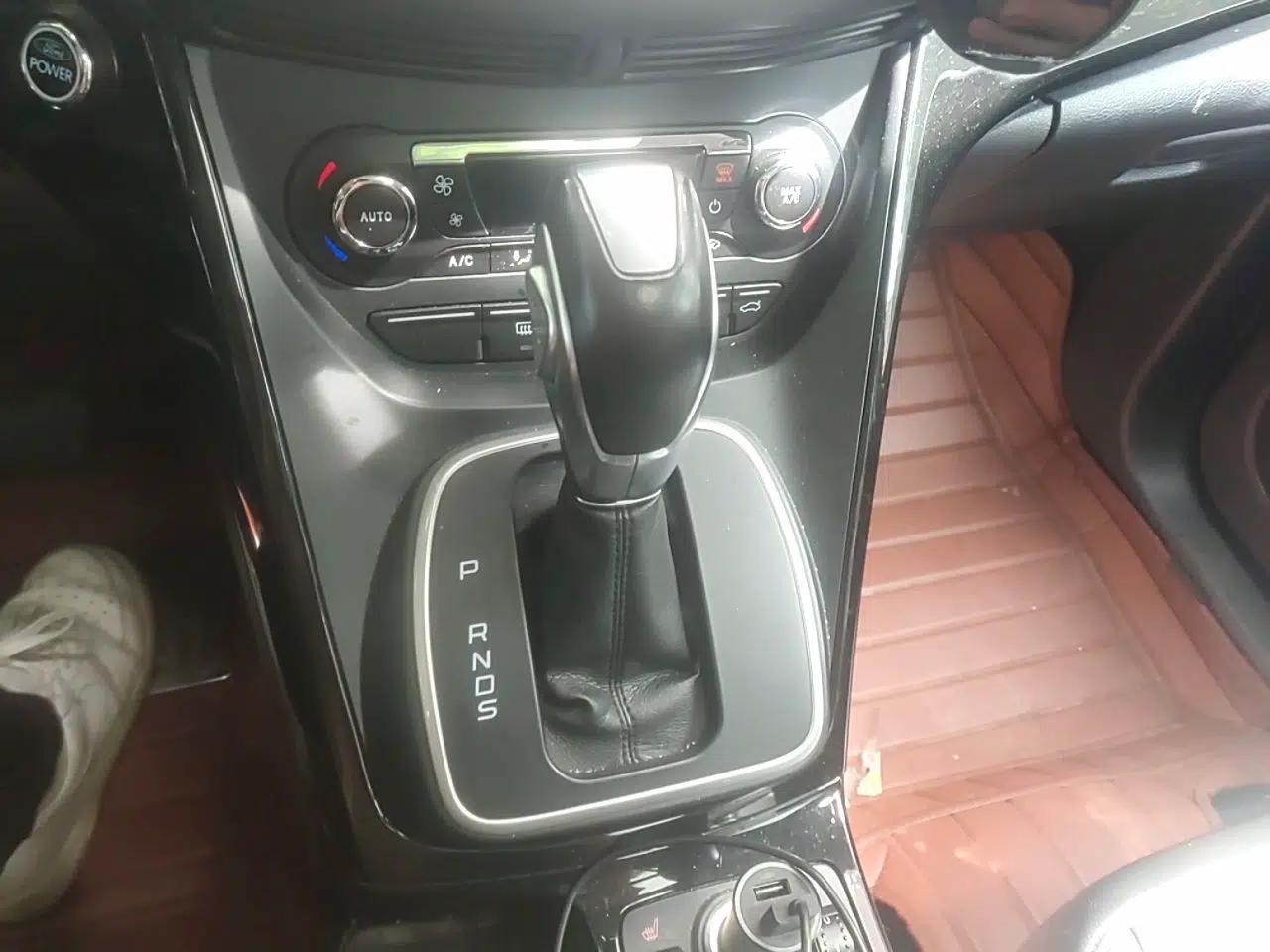 Ford Kuga 2013 2.0L GTDi Four-Wheel-Drive Sport Model — миниатюра 15