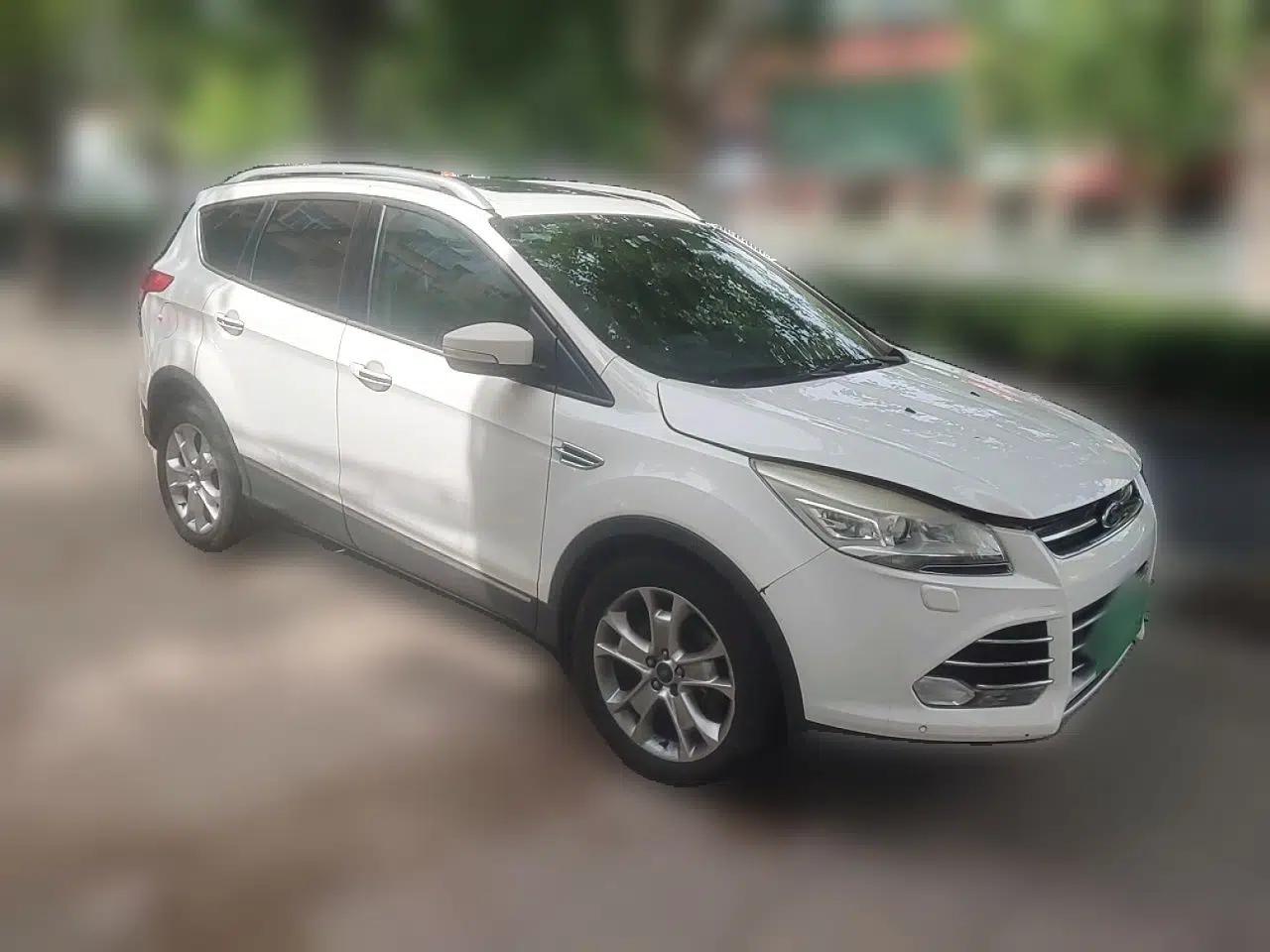 Ford Kuga 2013 2.0L GTDi Four-Wheel-Drive Sport Model — миниатюра 3