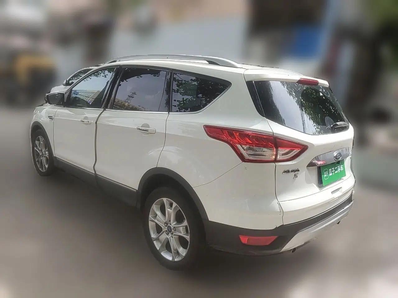 Ford Kuga 2013 2.0L GTDi Four-Wheel-Drive Sport Model — миниатюра 4