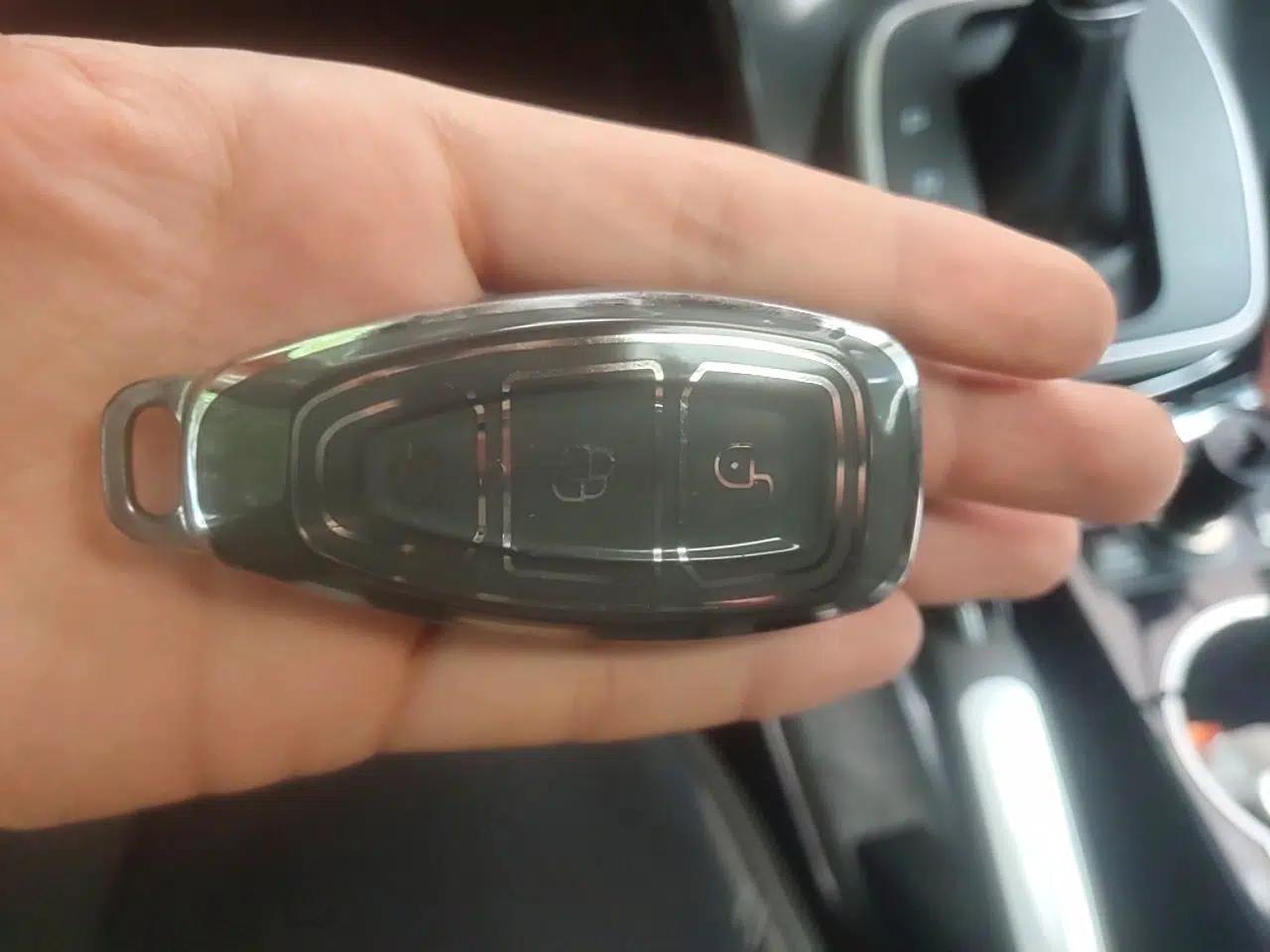 Ford Kuga 2013 2.0L GTDi Four-Wheel-Drive Sport Model — миниатюра 9
