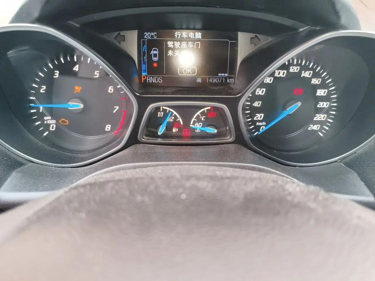 Ford Kuga 2013 1.6L GTDi 4x4 Elite Model — миниатюра 13
