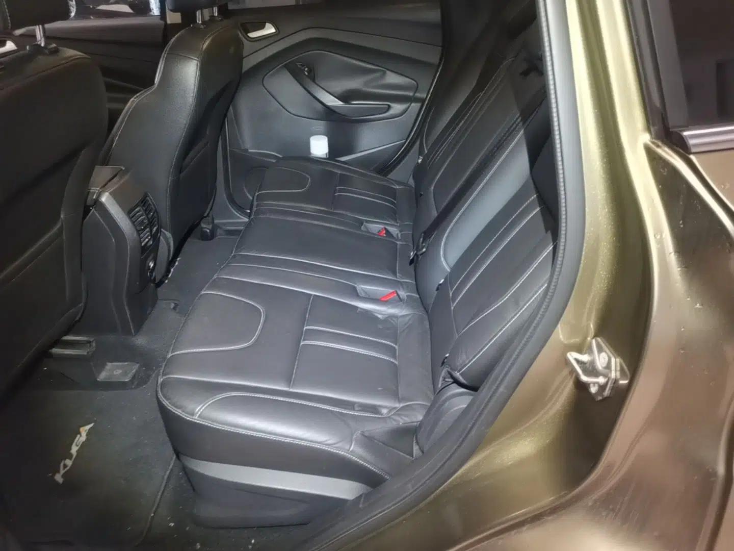 Ford Kuga 2015 2.0L GTDi Four-Wheel-Drive Sport Model — миниатюра 20