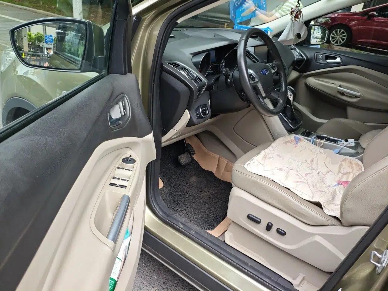 Ford Kuga 2013 2.0L GTDi Four-Wheel-Drive Sport Model — миниатюра 17