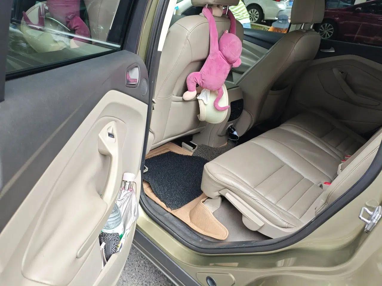 Ford Kuga 2013 2.0L GTDi Four-Wheel-Drive Sport Model — миниатюра 18