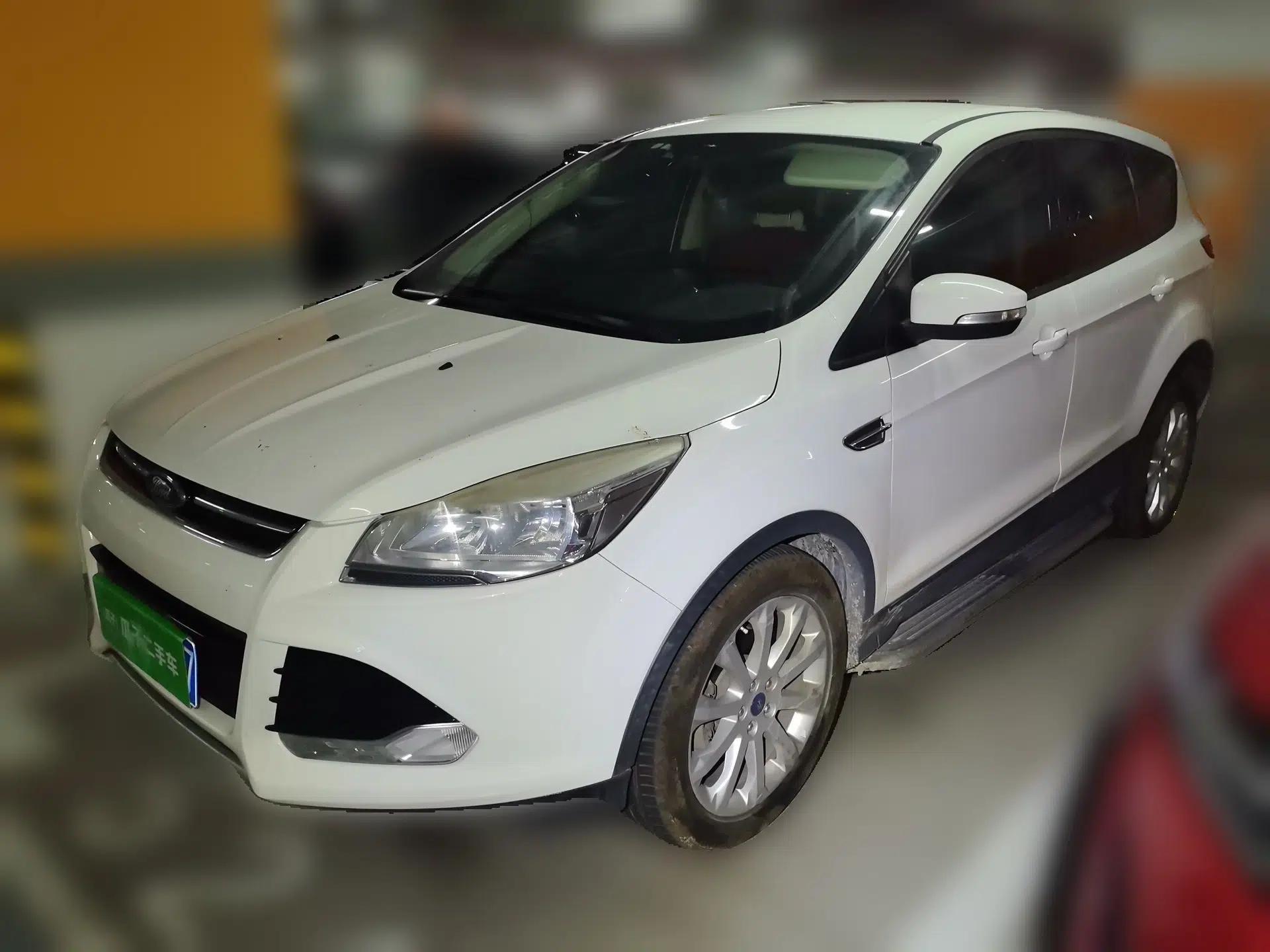 Ford Kuga 2015 1.5L GTDi Two-Wheel-Drive Comfort Model — миниатюра 1