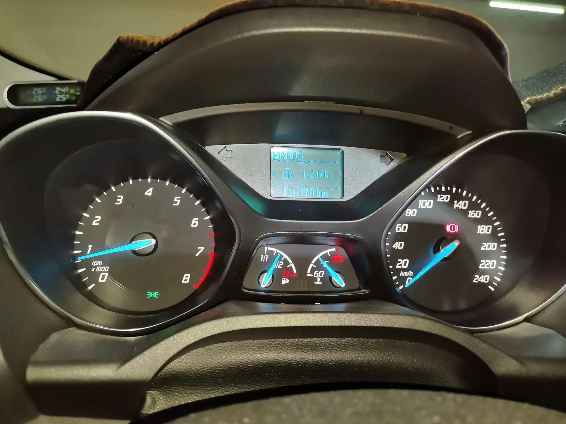 Ford Kuga 2015 1.5L GTDi Two-Wheel-Drive Comfort Model — миниатюра 9