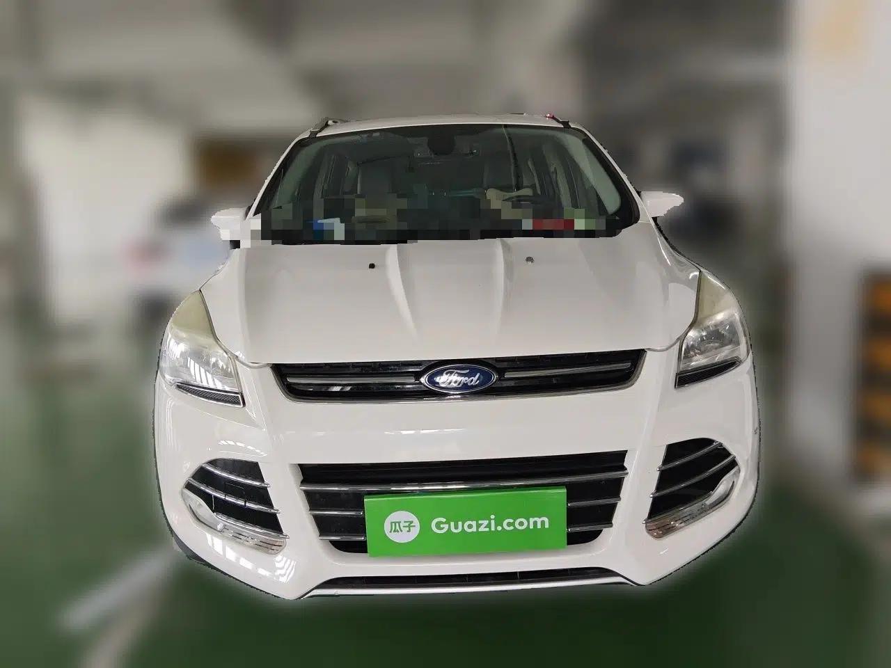 Ford Kuga 2013 1.6L GTDi Two-Wheel-Drive Trend Model — миниатюра 2
