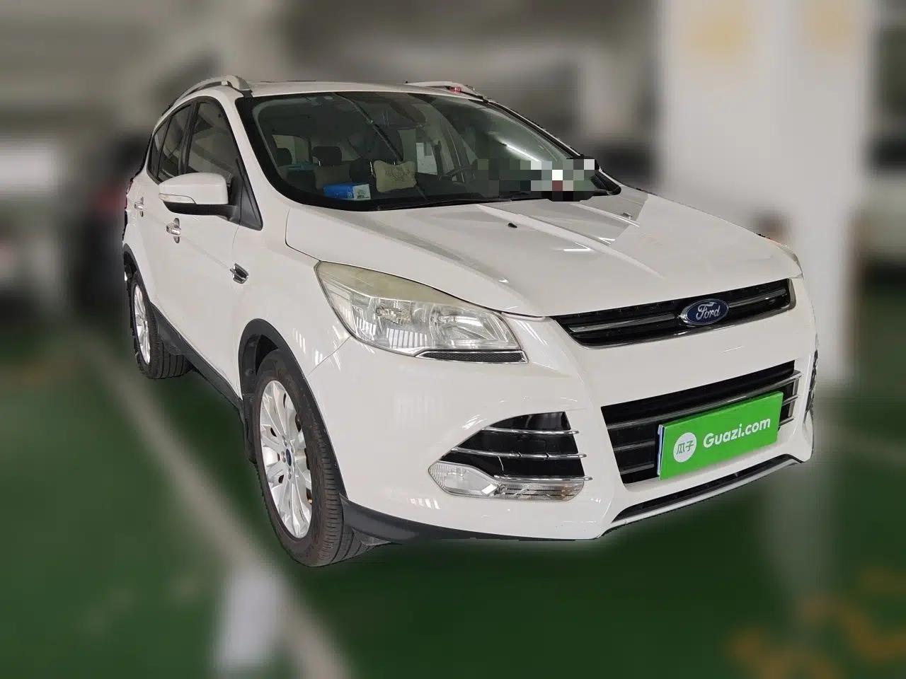 Ford Kuga 2013 1.6L GTDi Two-Wheel-Drive Trend Model — миниатюра 3