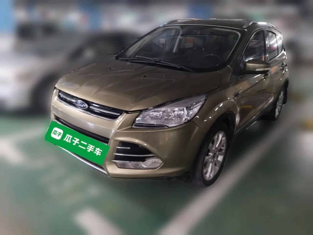 Ford Kuga 2015 1.5L GTDi Two-Wheel Drive Fashion Edition — миниатюра 1