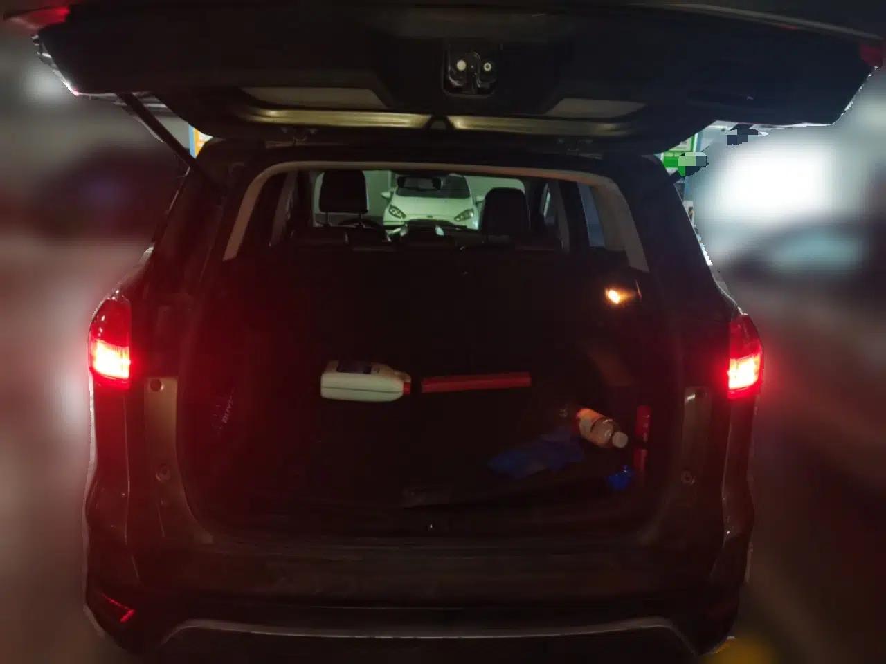 Ford Kuga 2015 1.5L GTDi Two-Wheel Drive Fashion Edition — миниатюра 20