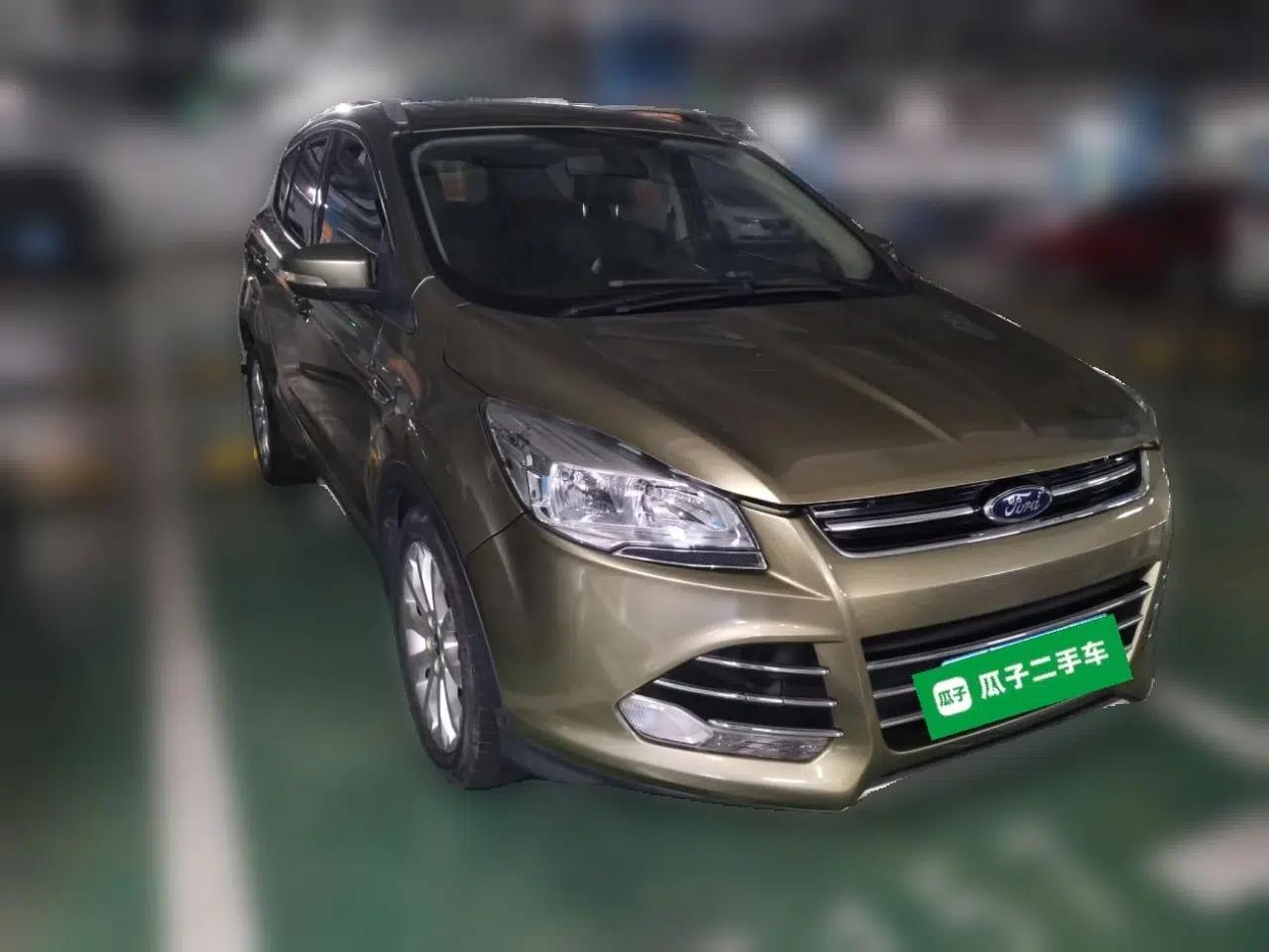 Ford Kuga 2015 1.5L GTDi Two-Wheel Drive Fashion Edition — миниатюра 3