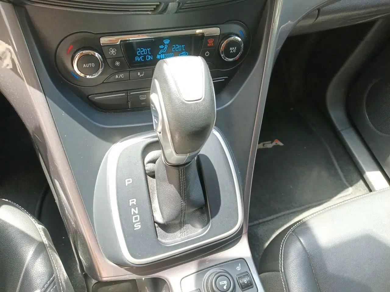 Ford Kuga 2015 1.5L GTDi Four-Wheel-Drive Elite Model — миниатюра 15